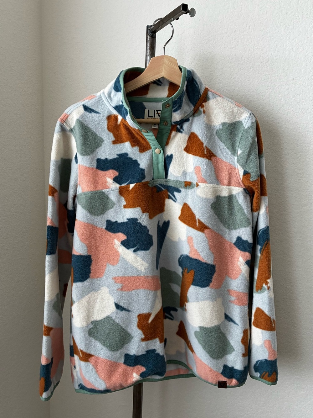Life Integrity Earth womens sz medium earth tone long sleeve fleece pullover